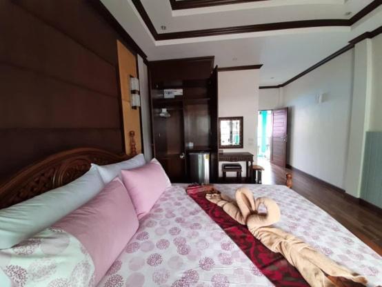 Tc Villa On Beach Ko Lan Bagian luar foto