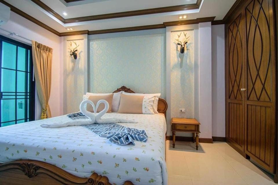 Tc Villa On Beach Ko Lan Bagian luar foto