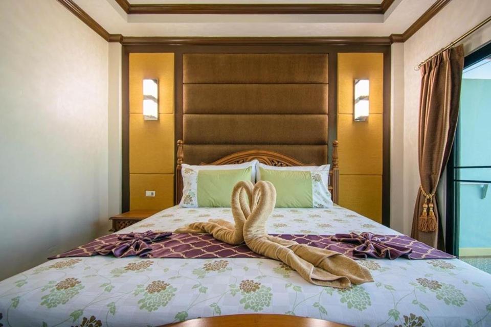 Tc Villa On Beach Ko Lan Bagian luar foto