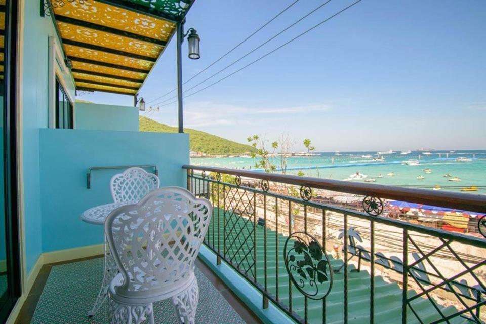 Tc Villa On Beach Ko Lan Bagian luar foto